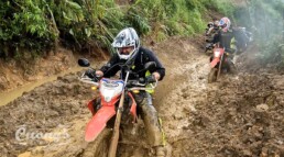 Cuongs Vietnam Motorbike Tours Off_road single track